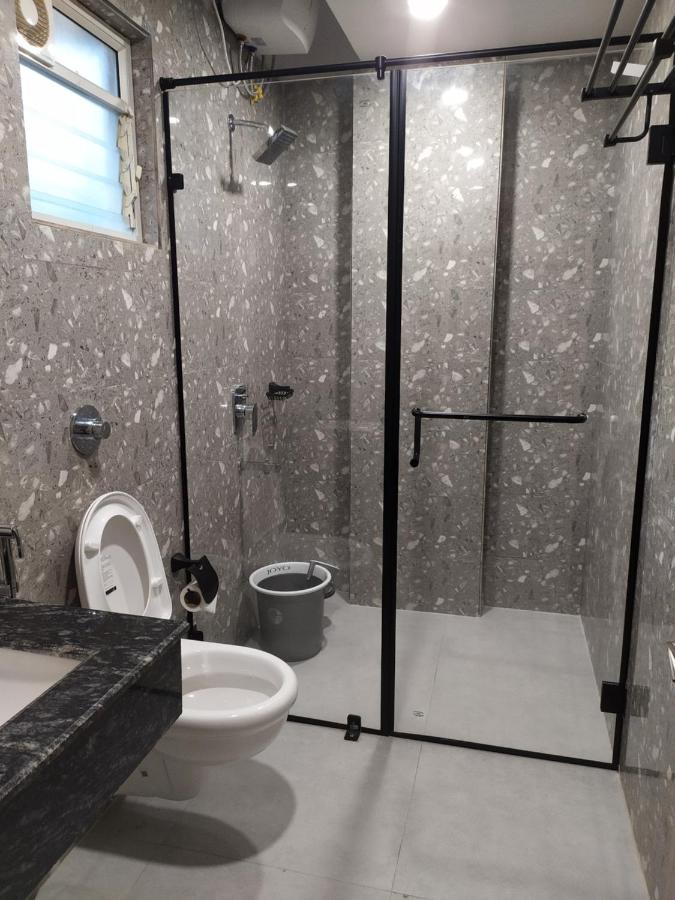 The Panash - Hotel & Banquet Kolkata Bagian luar foto