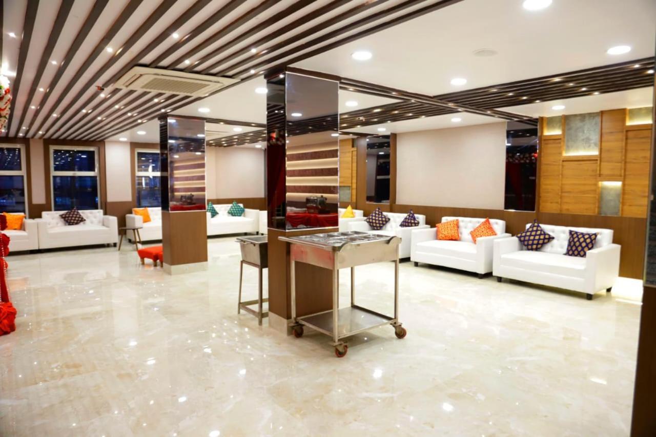 The Panash - Hotel & Banquet Kolkata Bagian luar foto